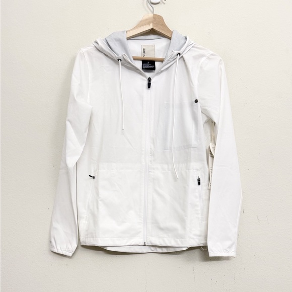 NWT Vuori Outdoor Hooded Trainer Shell Jacket in White  Size XS - Picture 4 of 15